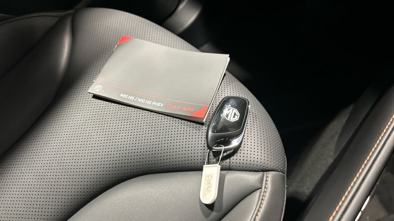 MG HS 1.5 T-GDI PHEV Trophy 5dr Auto Hatchback